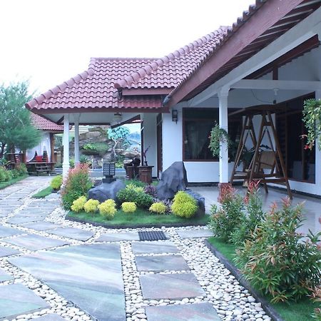 Bumirejo Marry Ind Gunung Kawi Guest House Malang מראה חיצוני תמונה