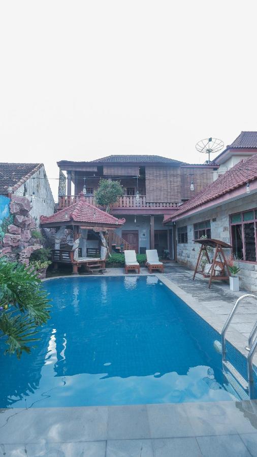Bumirejo Marry Ind Gunung Kawi Guest House Malang מראה חיצוני תמונה