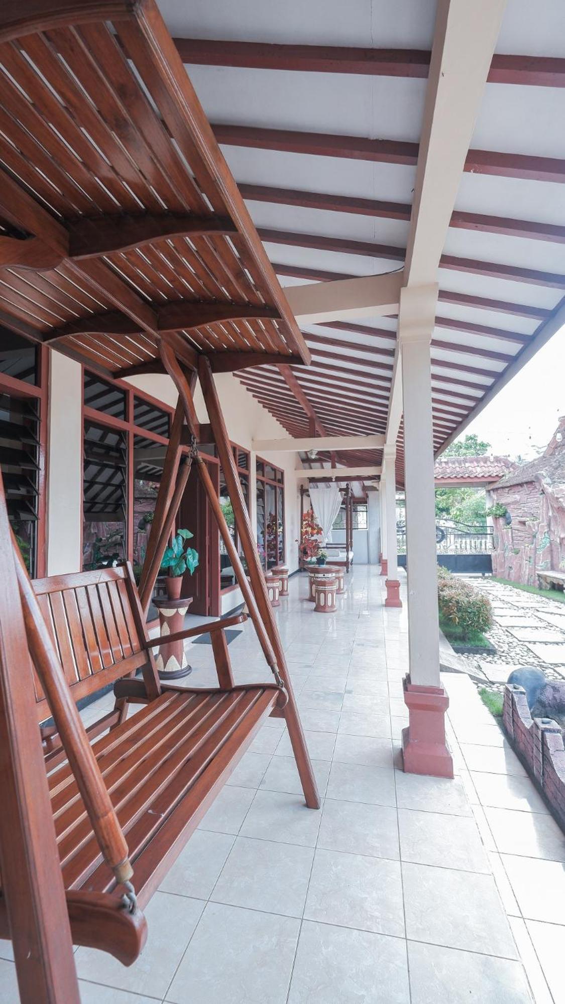 Bumirejo Marry Ind Gunung Kawi Guest House Malang מראה חיצוני תמונה