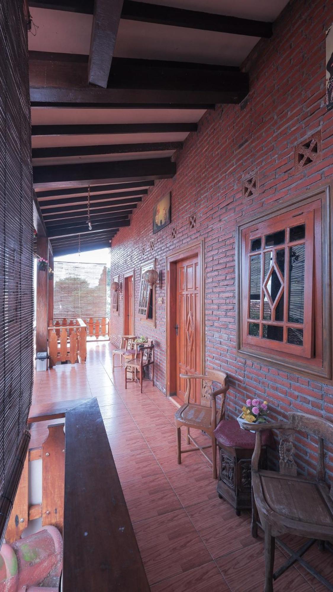 Bumirejo Marry Ind Gunung Kawi Guest House Malang מראה חיצוני תמונה